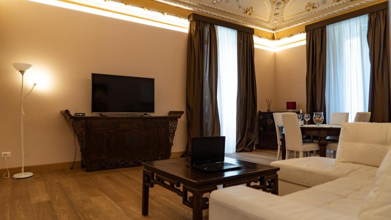 Duca Di Sarro Le Suites Katania Zewnętrze zdjęcie